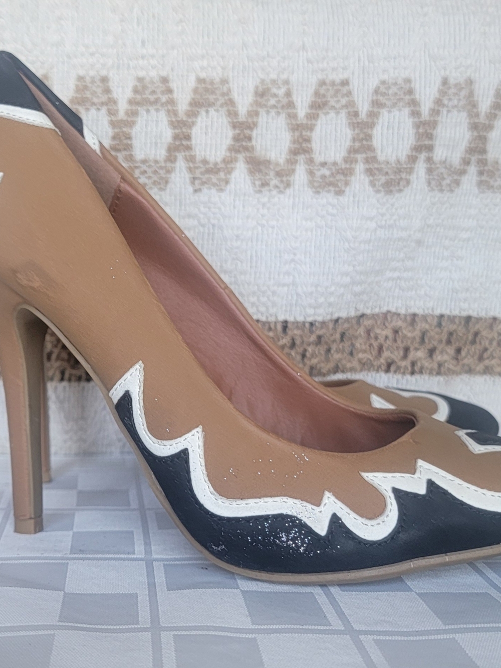 Anne Michelle Two-Tone Brown and Black Pointed Heel with White Trim